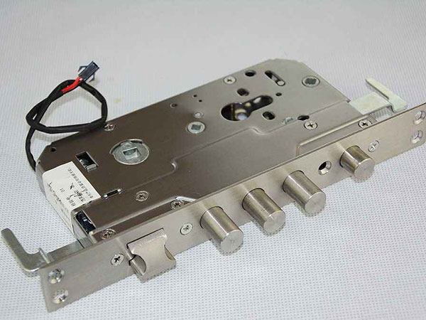 东湖24小时上门开锁公司