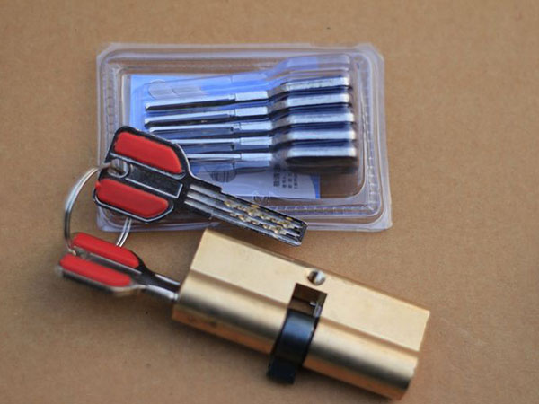 东湖24小时上门开锁公司