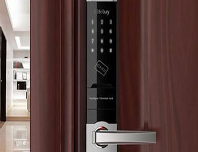 东湖24小时上门开锁公司